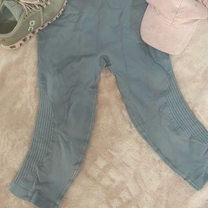 Lululemon cropped tights